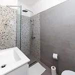 Apartman Feral