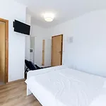 Apartman Feral