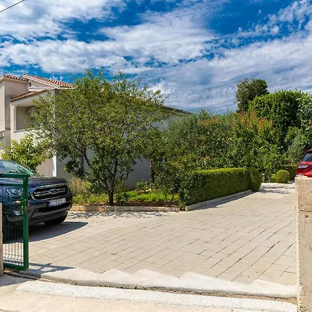 Feral アパート *