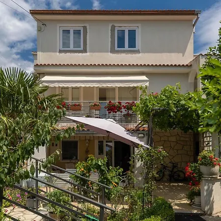 Feral アパート *